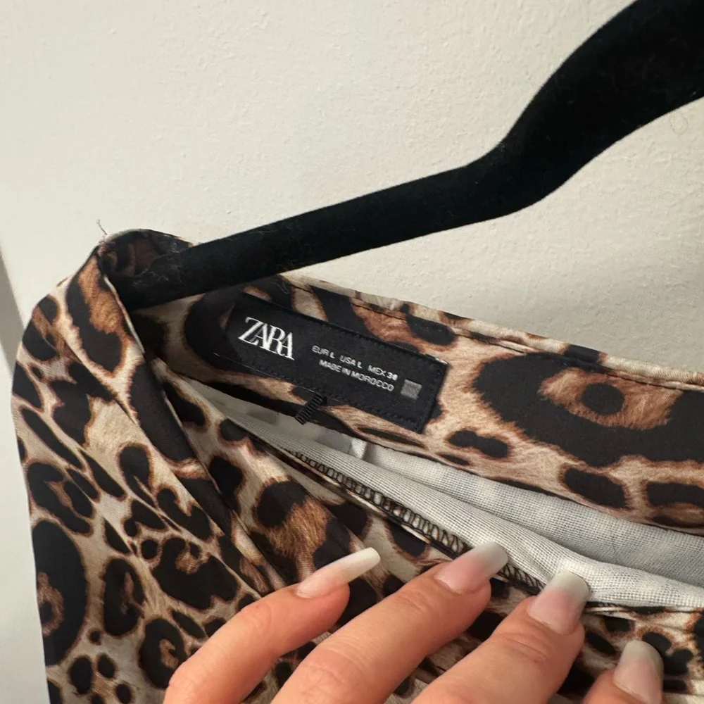 Zara Leopard Print Women's Skort - Picture 2 of 5